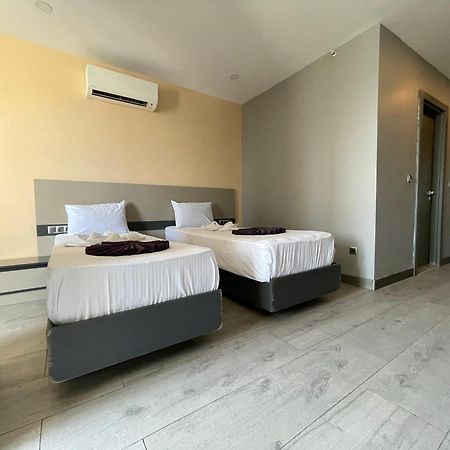 Agora Royal Hotel Istanbul Bagian luar foto
