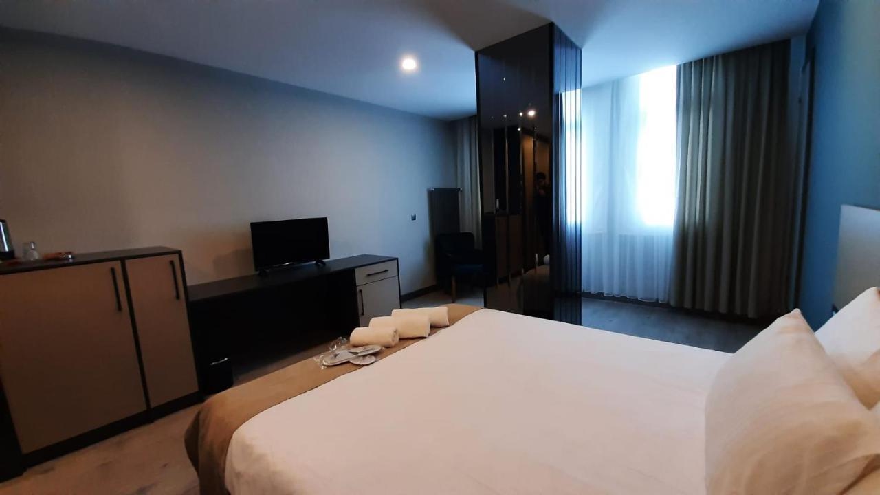 Agora Royal Hotel Istanbul Bagian luar foto