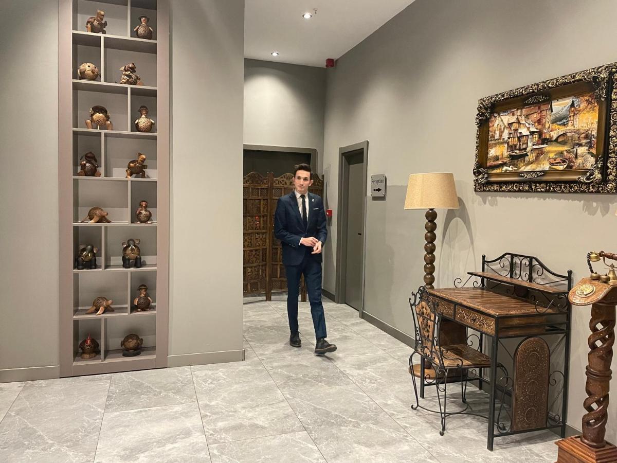 Agora Royal Hotel Istanbul Bagian luar foto