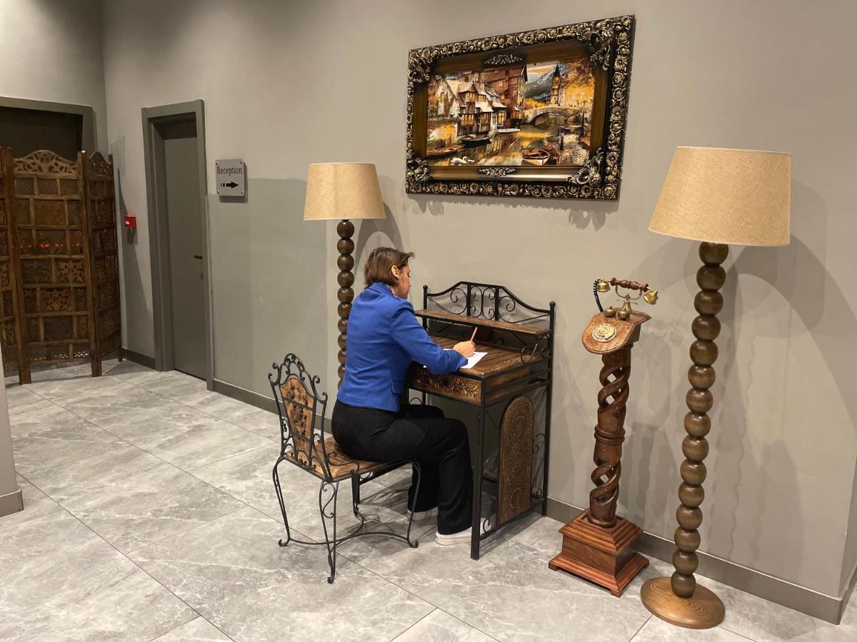 Agora Royal Hotel Istanbul Bagian luar foto
