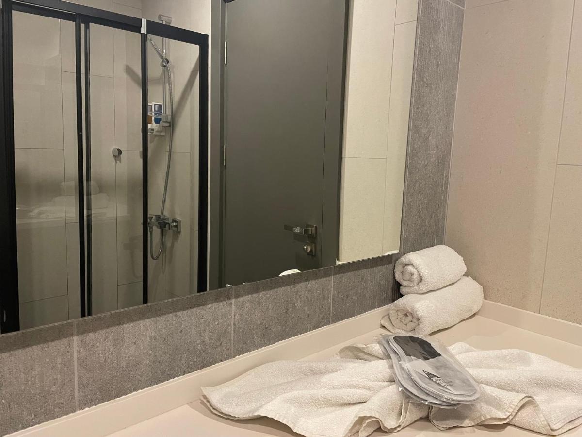 Agora Royal Hotel Istanbul Bagian luar foto