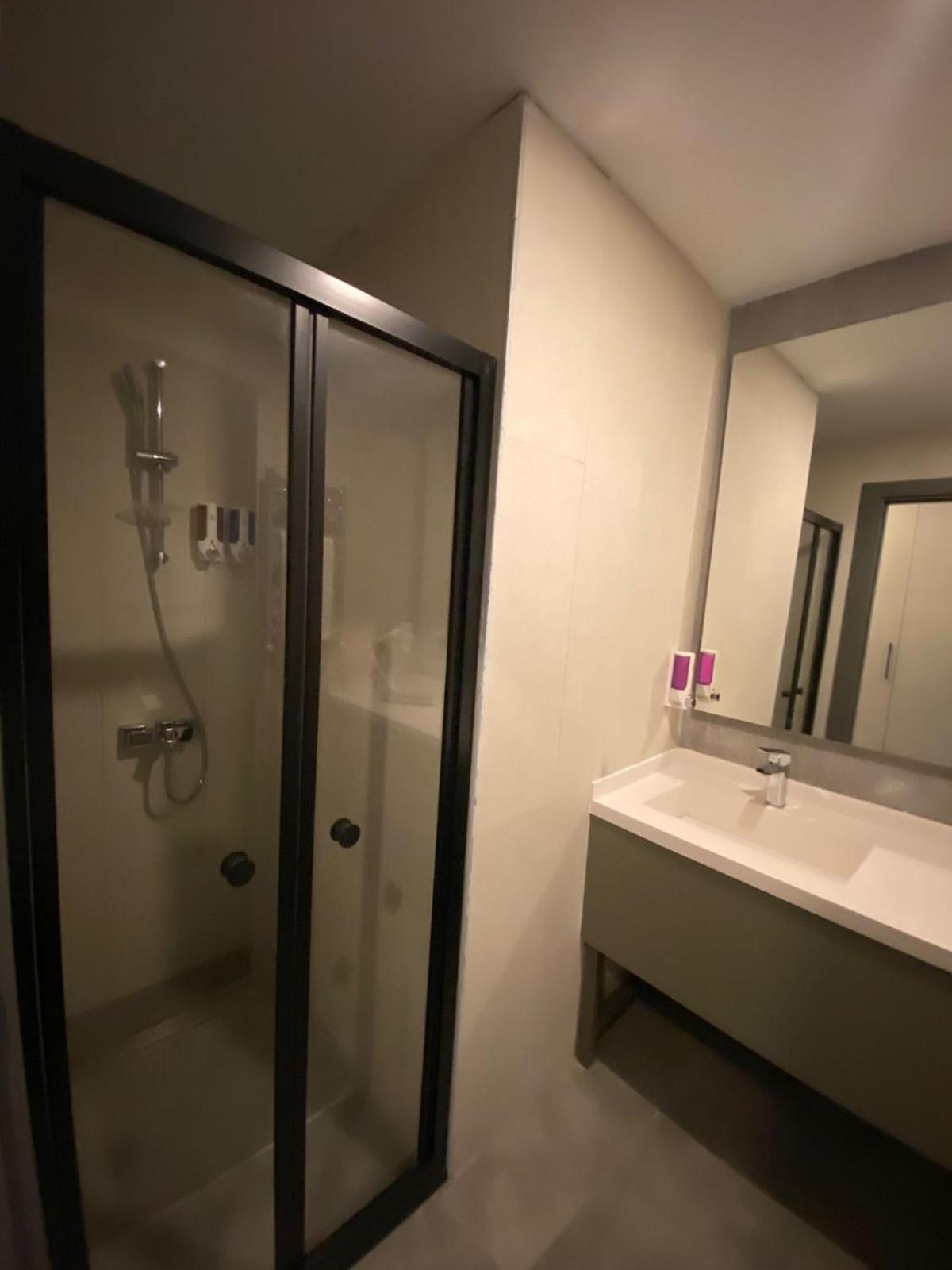 Agora Royal Hotel Istanbul Bagian luar foto