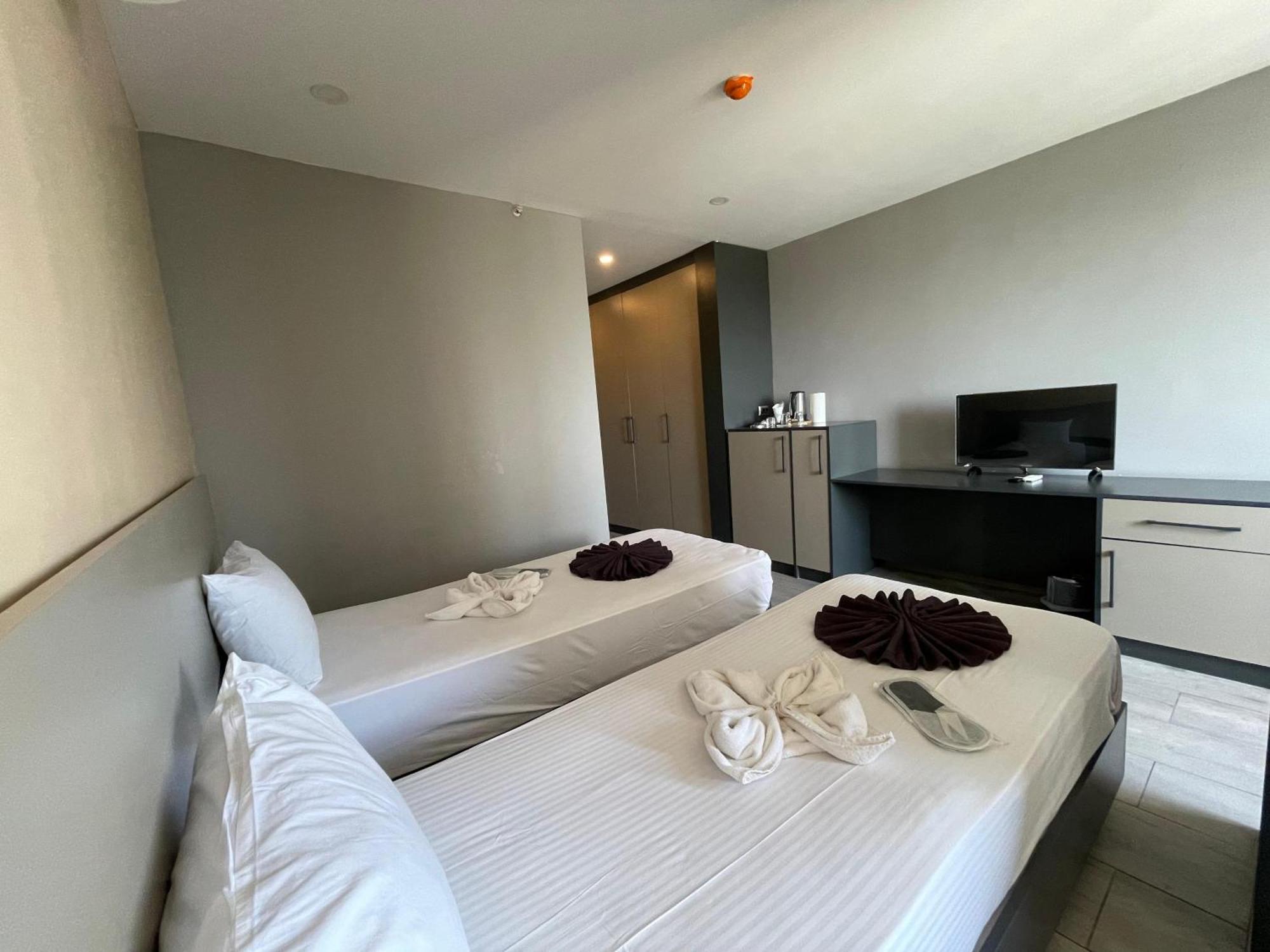 Agora Royal Hotel Istanbul Bagian luar foto